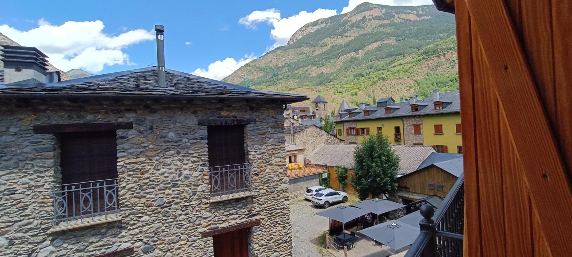 Apartamento El Refugio De Sara Benasque Exteriér fotografie
